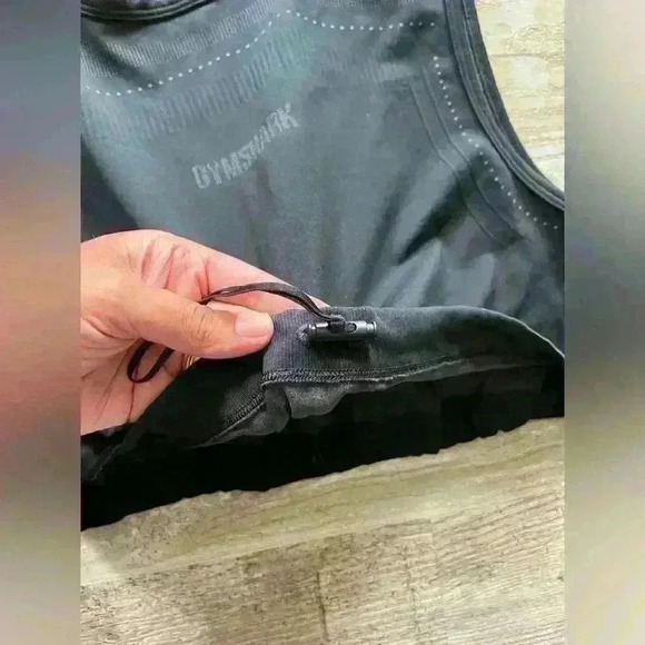 Gymshark vented workout take with banded crop (lightweight and breathable) - Picture 3 of 4
